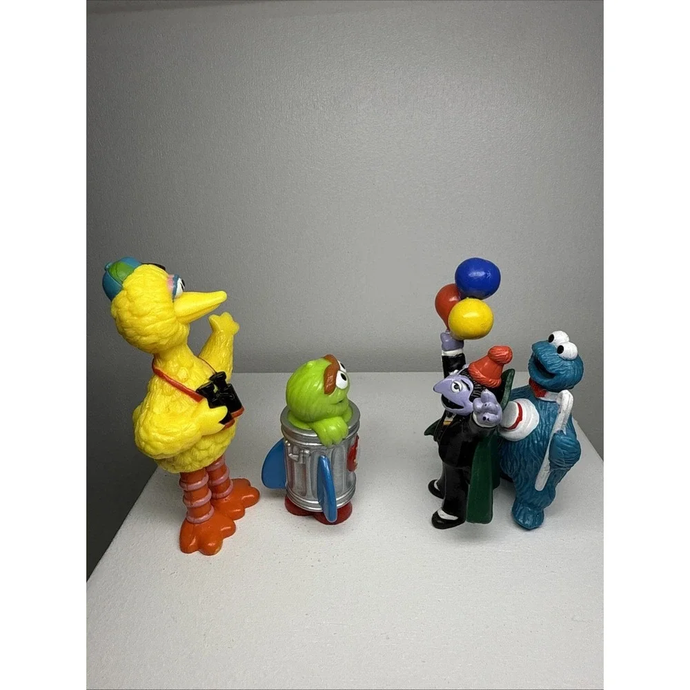VINTAGE JHP PVC SESAME STREET BIG BIRD WITH BINOCULARS Plus Others!! Lot Of 4